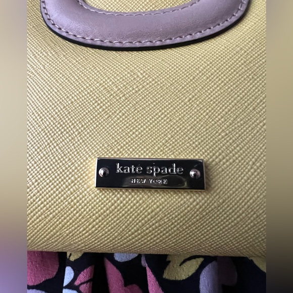 *SOLD* Kate Spade Go Fly a Kite Wallet - Picture 5 of 16